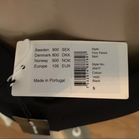 Filippa K Firm Pencil Skirt - Picture 5 of 5